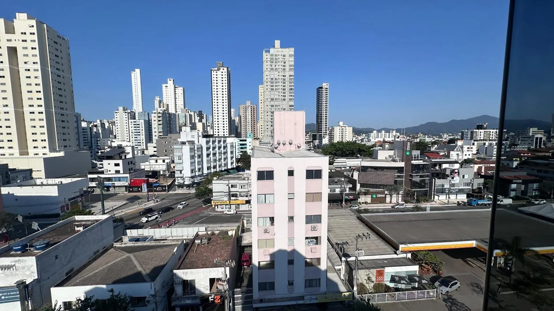 Arthi - Lindo Apto Central Com Garagem Balneário Camboriú