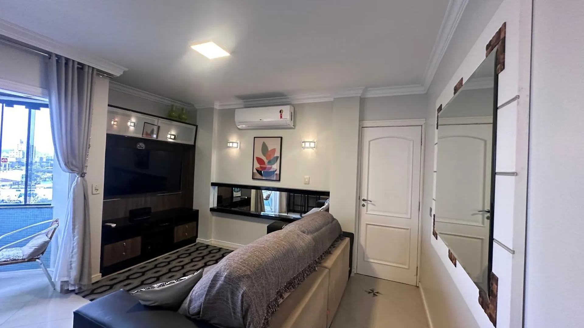 Arthi - Lindo Apto Central Com Garagem Balneário Camboriú Brazilië